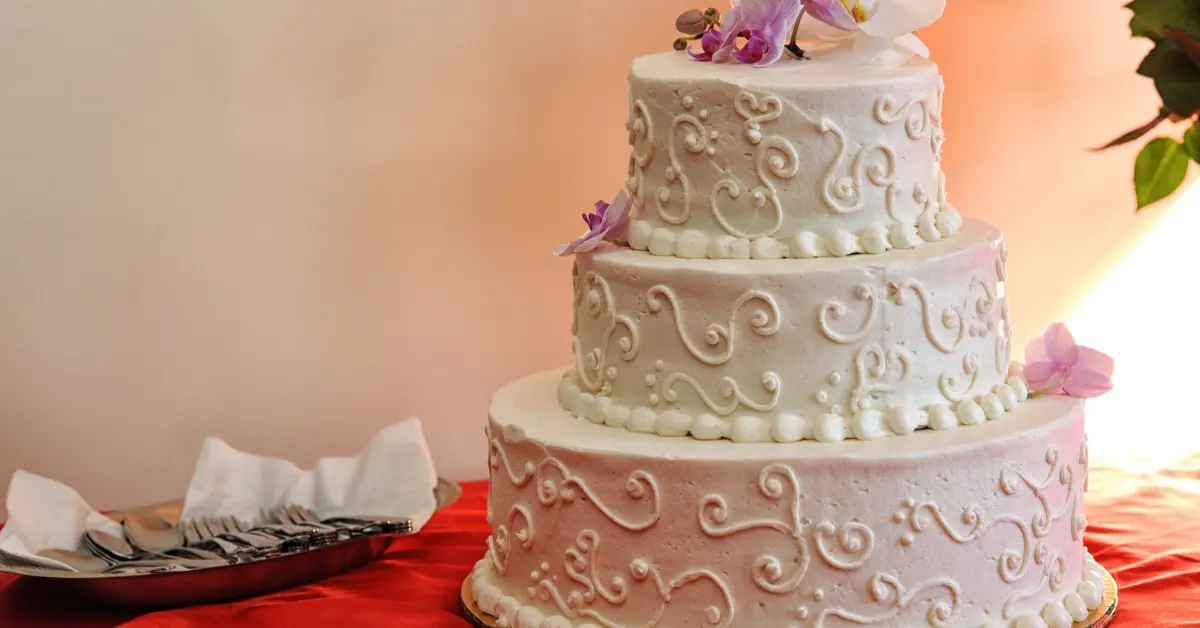 From Dreamy Wedding Cakes to Creative Custom Cakes