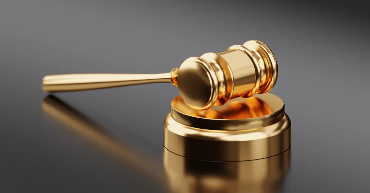 Behind the Gavel: Unveiling the Secrets to Hiring a Stellar Criminal Lawyer